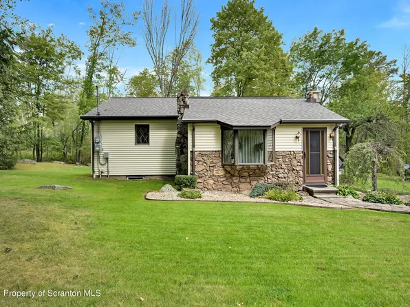 11 Benjamin Rd, Jefferson Township, PA 18436