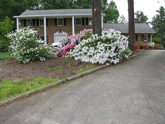 3rd image of 412 Garden Grove Ct