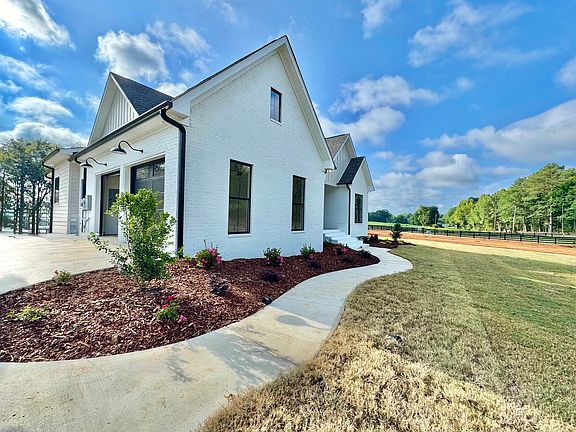 2nd image of 3808 County Road 61