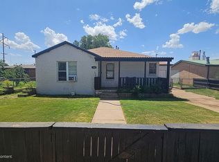 110 7th St, Farwell, TX 79325