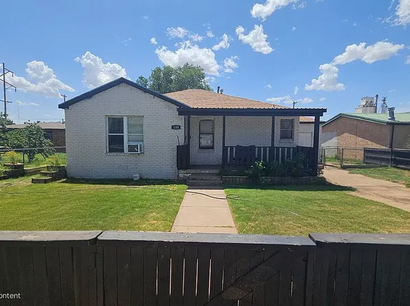 110 7th St, Farwell, TX 79325