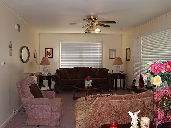4th image of 1809 N Meadowbrook Dr