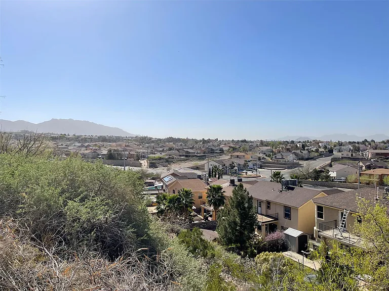 7312 Camino Del Sol — Photo 24