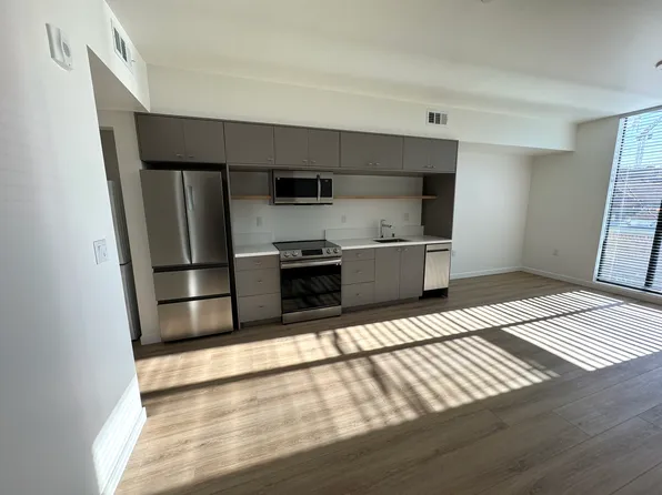 4575 Santa Monica Blvd, Los Angeles, CA