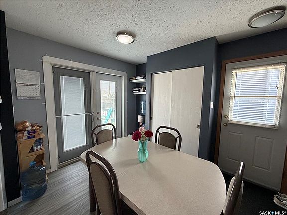 5th image of 217 4th AVENUE E