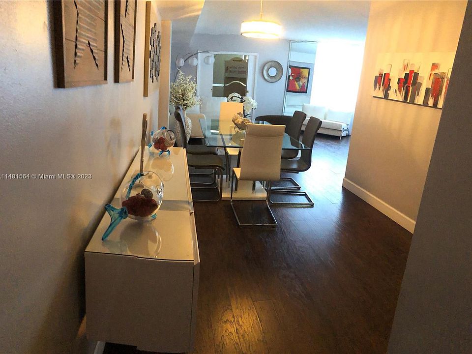 1st image of 905 Brickell Bay Dr APT 327