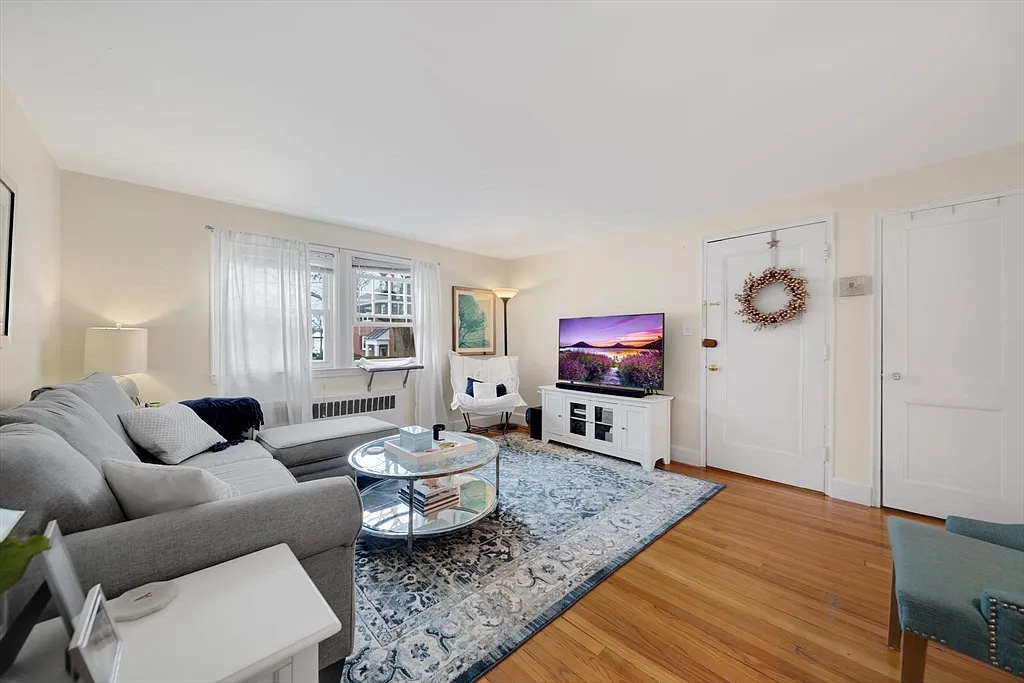 2 bed, 1.0 bath, 750 sqft, $2,525 — Photo 3