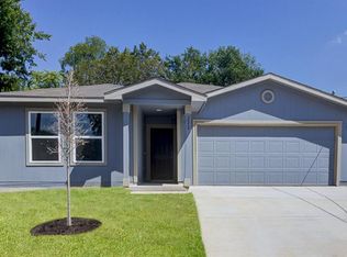 222-228 Garcia St, Seguin, TX 78155