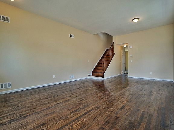2nd image of 364 Grimsby St