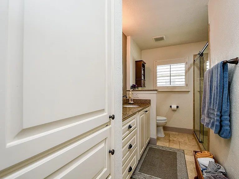 922 Chantilly Ln — Photo 20