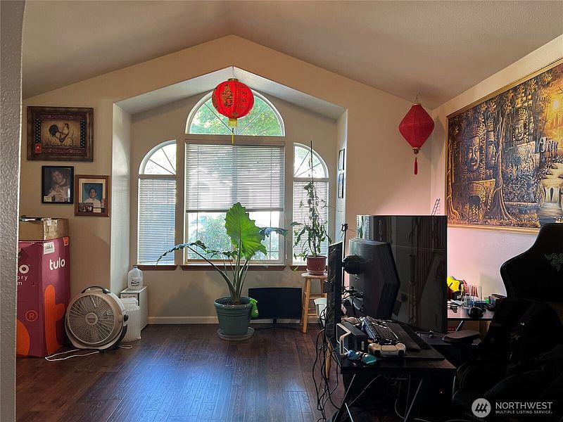 4th image of 12810 82nd Avenue Ct E
