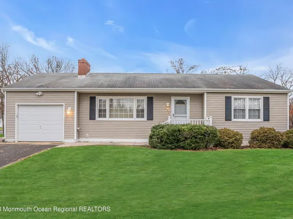 711 Dow Avenue, Oakhurst, NJ 07755