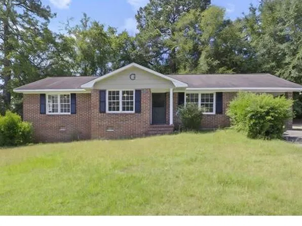 2260 Arrowwood Dr, Macon, GA 31206