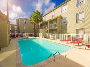 Carelton Courtyard, Galveston, TX 77550