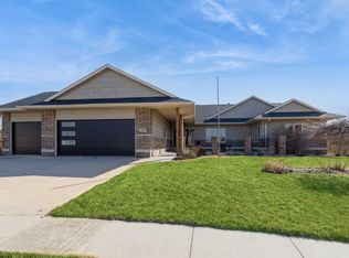 6880 Flint Rock Ct, Marion, IA 52302