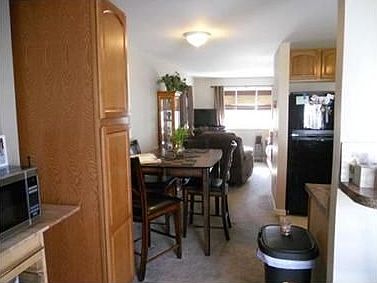 4th image of 33 Merrill Rd