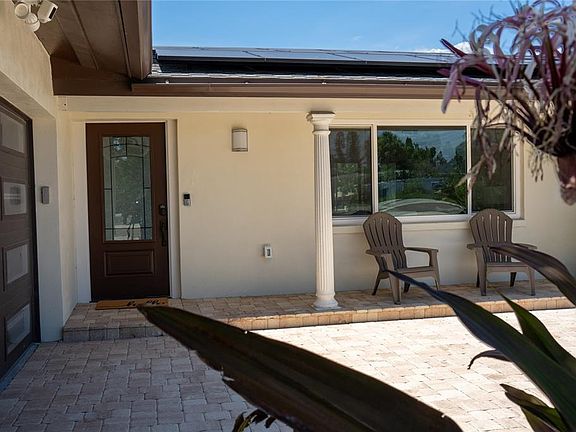 4th image of 5119 VENETIAN BOULEVARD NE