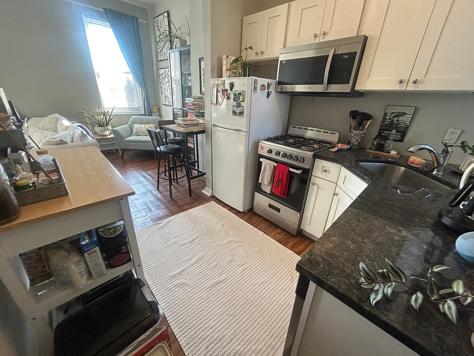 1 bed, $1,050 — Photo 2