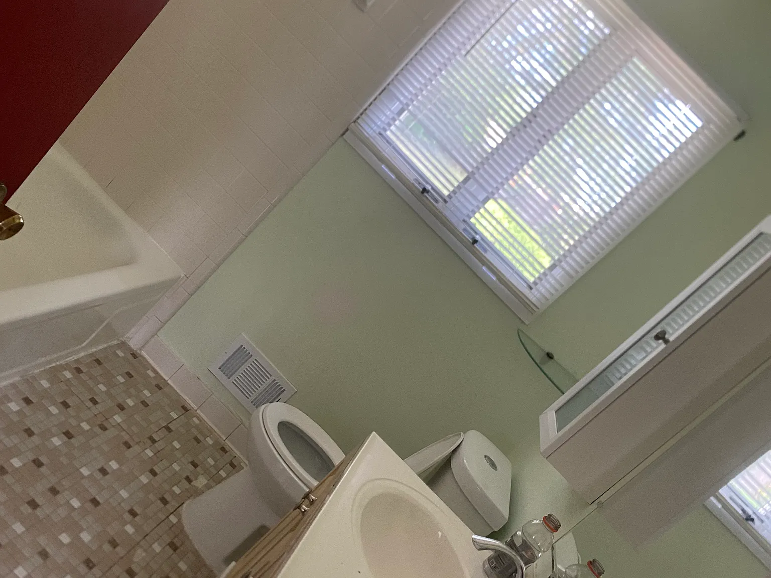 3 bed, 1029 sqft, $1,400 — Photo 2