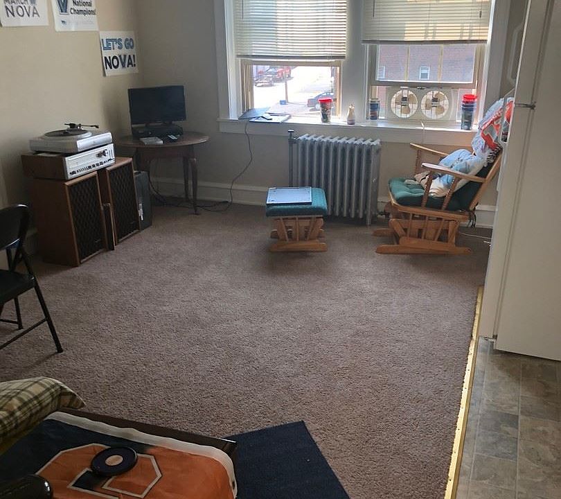 2nd image of 740 Burmont Rd APT 11
