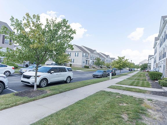 3rd image of 5278 Royal Arch Cascade Dr #26