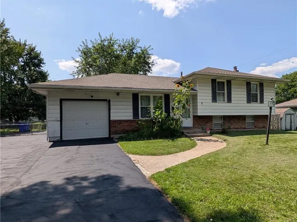 8 NW Noel St, Lees Summit, MO 64063