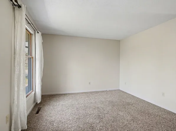 5703-5705 Lessandro, 5705 Lessandro St #8F4018970, Saginaw, MI 48603