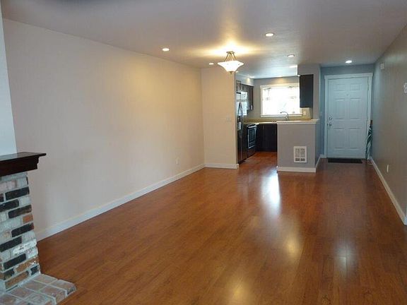 3rd image of 11429 105th Ct NE