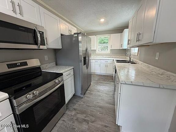 2nd image of 2124 Reedale Avenue