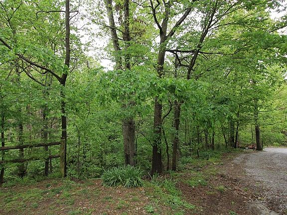 5th image of 17735 Meadow Wood Dr