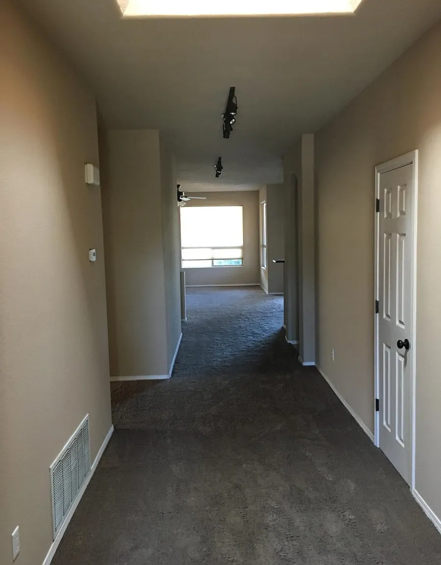 1019 Calle Corvo NE — Photo 4