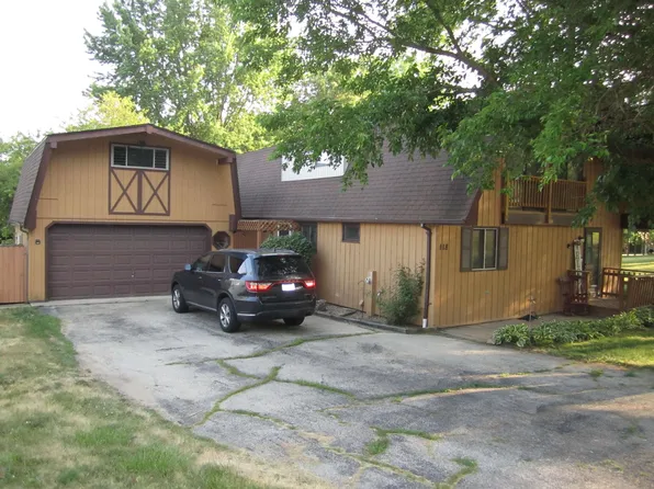 118 Valhalla Dr NE, Poplar Grove, IL 61065