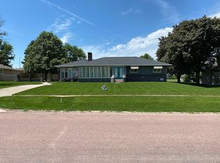 1404 Redick Ave, Creighton, NE 68729