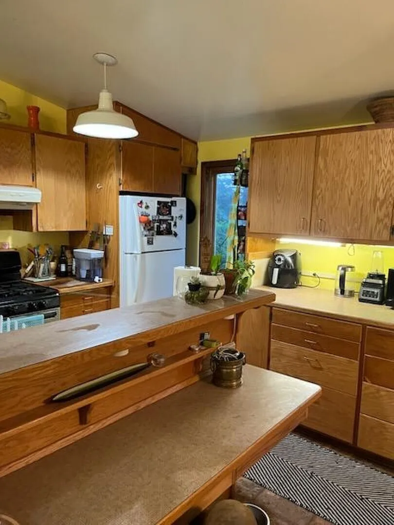 105 Auburn Rd. — Photo 1