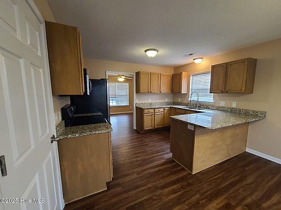 4th image of 310 Mattocks Ave
