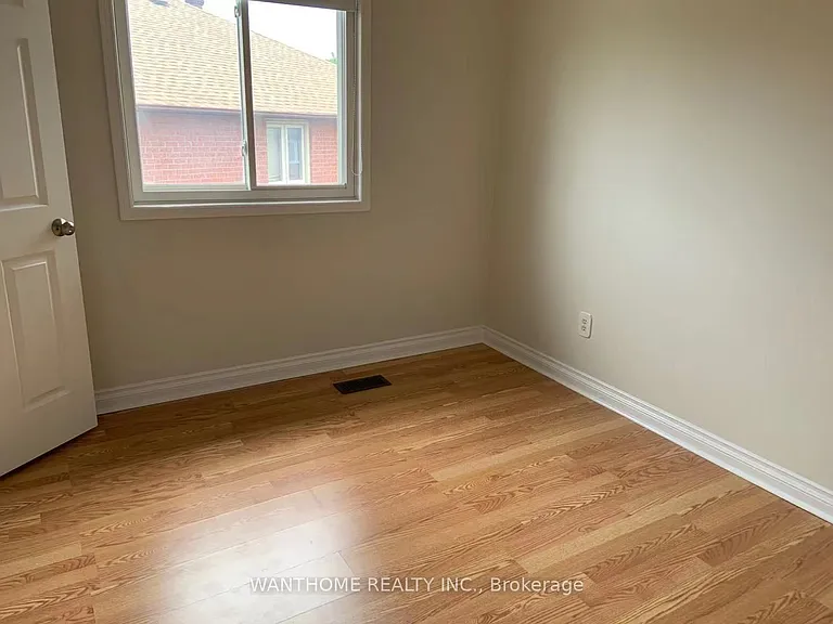 2710 Harewood Ct — Photo 11