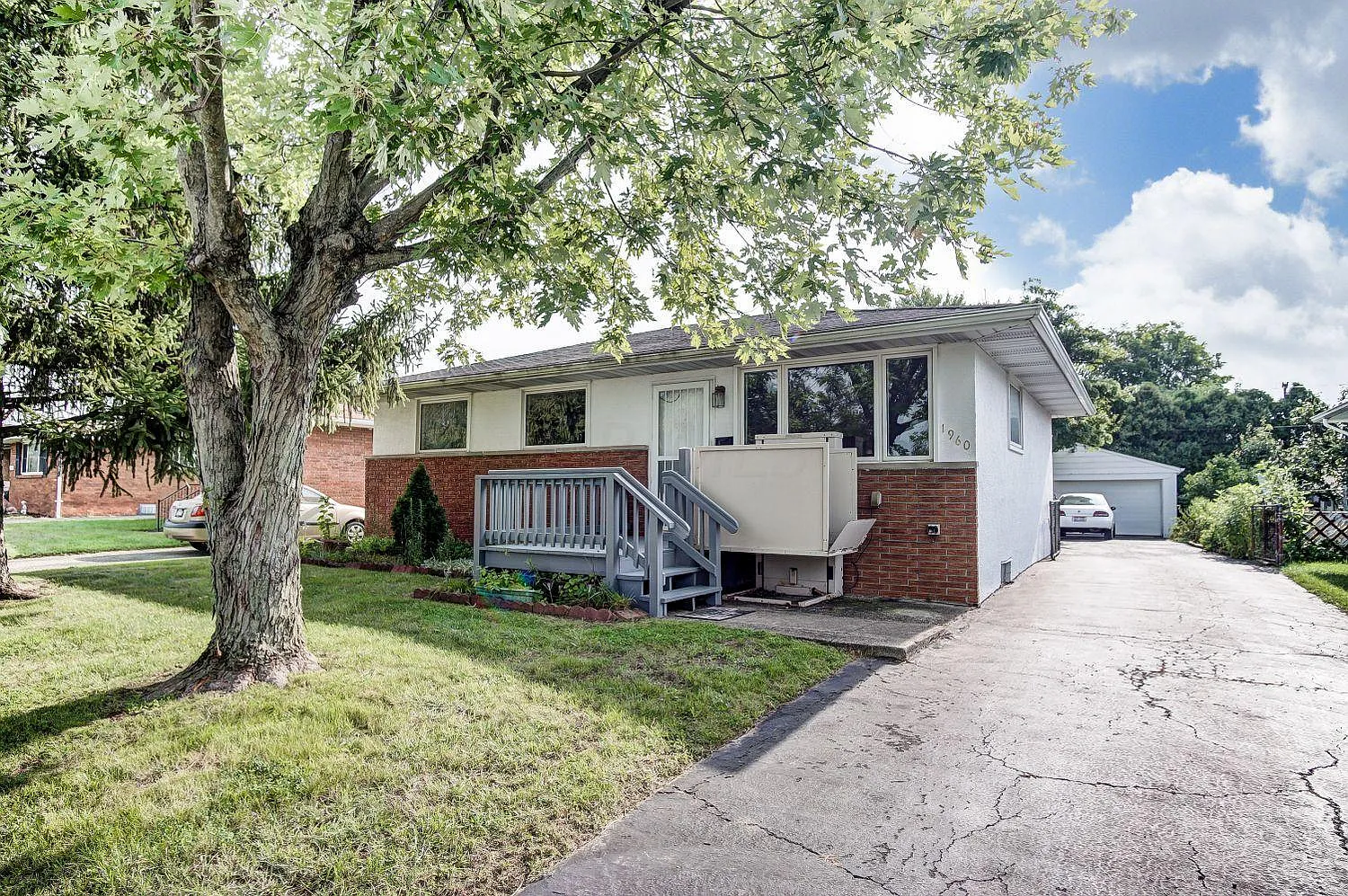 1960 Ronald Dr photo 1