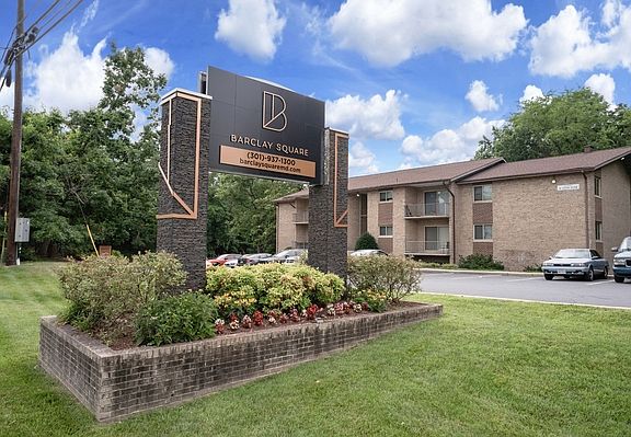 Welcome to Barclay Square Apartments