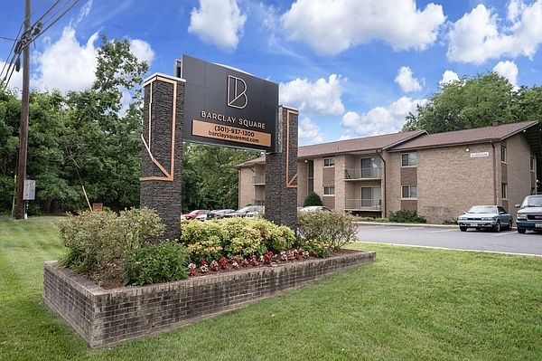 Welcome to Barclay Square Apartments
