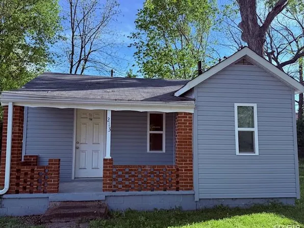 213 Amvets Dr, De Soto, MO 63020