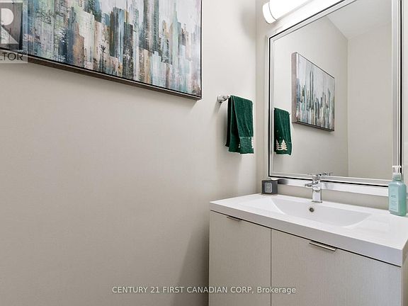 3rd image of 177 Edgevalley Rd #66