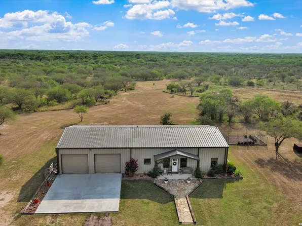 226 Private Rd 3251, Alice, TX 78332