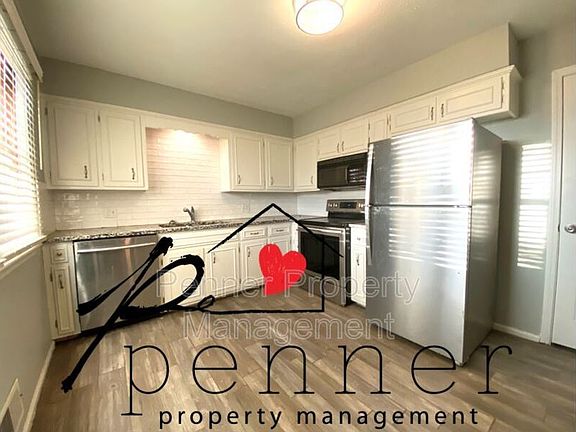 4th image of 809B NE Magellan Ave