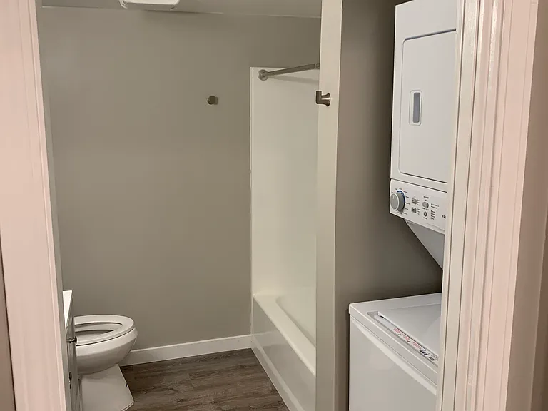 305 W Clemmens Ln #8 — Photo 11