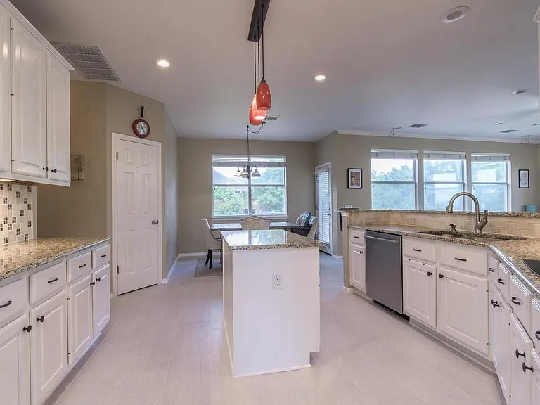 3404 Lyon Club Ct — Photo 10