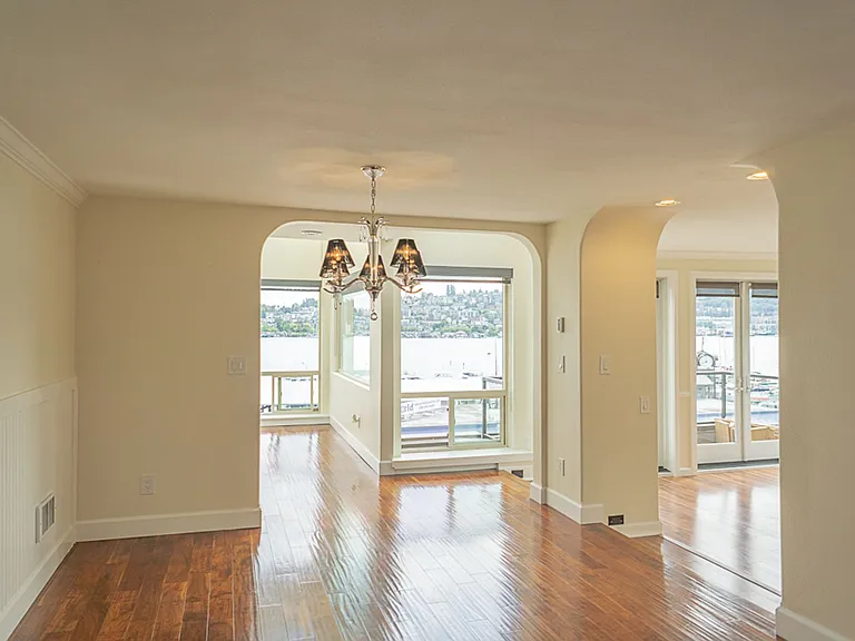2111 Westlake Ave N #401 — Photo 5
