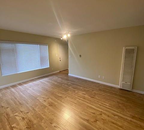 2nd image of 3106 Bagley Ave