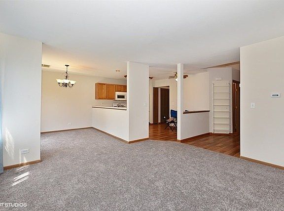 5th image of 2106 Orchard Ln