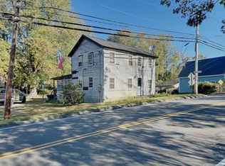 25 Riverside Rd, Sandy Hook, CT 06482