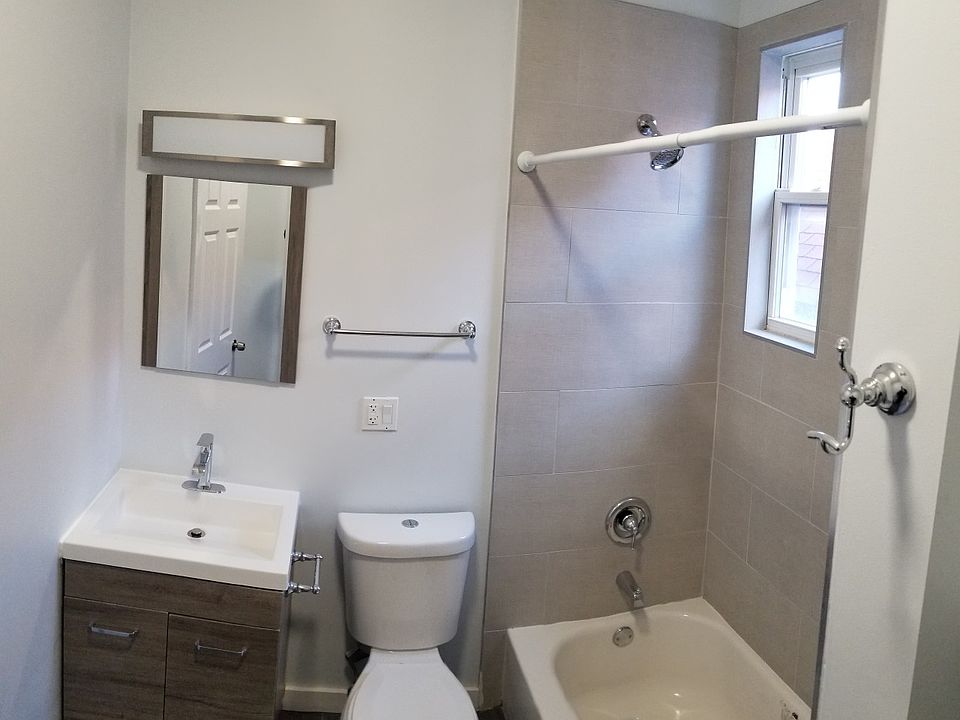 2nd image of 2037 W 19th St #42253